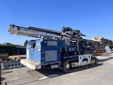 Boorinstallaties, rupshijskranen en bouwmaterieel