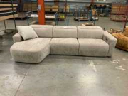 Online auction Boxsprings, matrassen, bankstellen en werkplaatsinventaris wegens verhuis