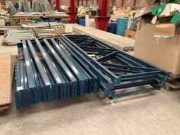 Online veiling Overstock en liquidatie van autobenodichtheden en palletstellingen