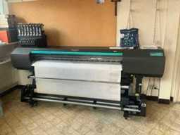 Vente aux enchères en ligne Snijmachine Vector, Naaimachines, knopenaanzetmachines, overlockers, garen en stoffen